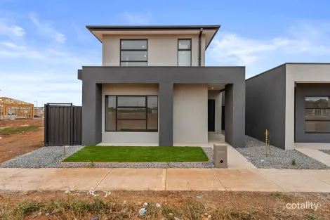 Property photo of 12 Centralpark Walk Strathtulloh VIC 3338