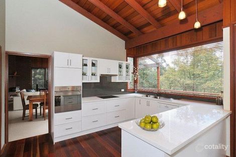 Property photo of 8 Broompark Crescent Olinda VIC 3788