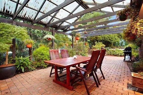 Property photo of 2 Avarn Court Eltham VIC 3095