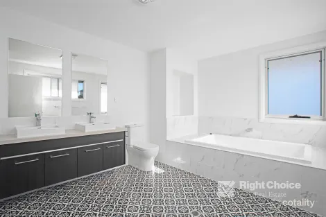 Property photo of 2 Flannery Drive Calderwood NSW 2527