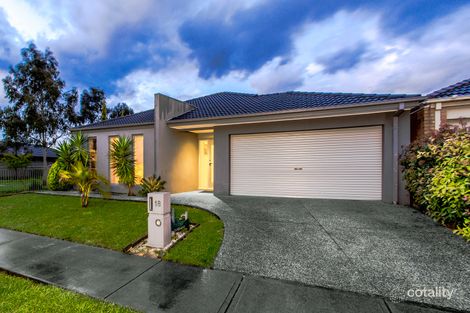 Property photo of 18 Mossman Drive Cranbourne East VIC 3977