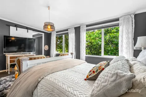 Property photo of 33 Stephen Street Gisborne VIC 3437