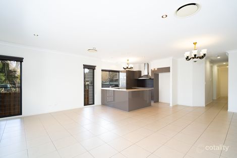 Property photo of 2/12 Drake Avenue Paradise Point QLD 4216