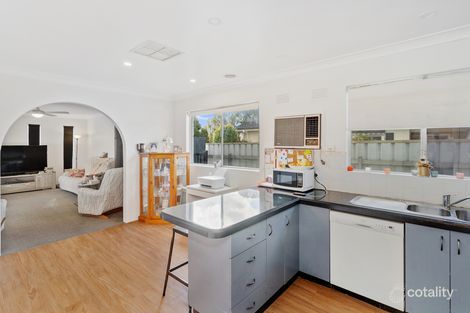 Property photo of 3 Crisp Drive Ashmont NSW 2650