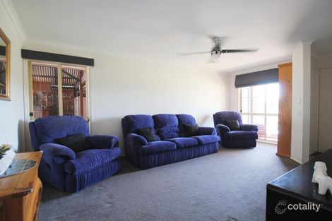 Property photo of 4 Daisy Way Carrum Downs VIC 3201