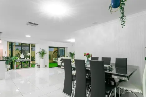 Property photo of 19 Mitra Loop Bennett Springs WA 6063