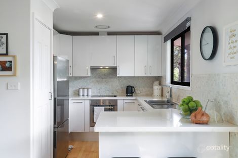 Property photo of 9 Coral Tree Place Point Clare NSW 2250