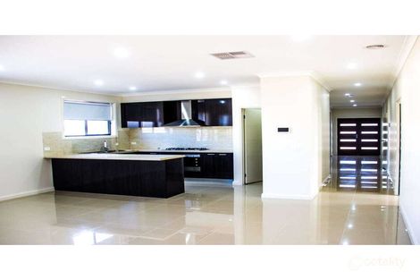 Property photo of 40 Lochran Road Doreen VIC 3754