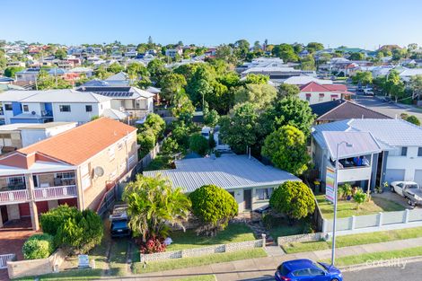 Property photo of 235 Wynnum Esplanade Wynnum QLD 4178
