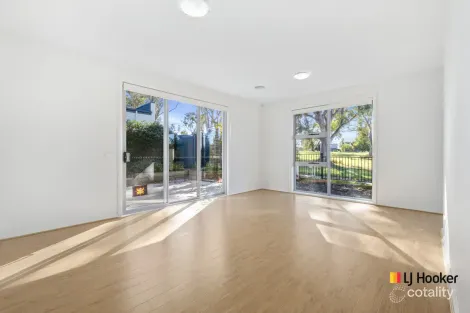 Property photo of 3/30 Tom Nicholas Crescent Forde ACT 2914