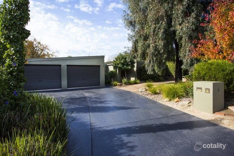Property photo of 3 Mayfield Parade Strathdale VIC 3550