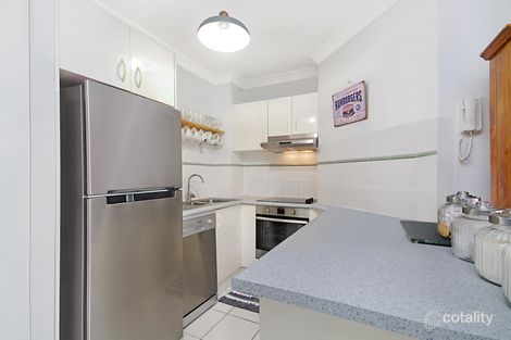 Property photo of 2/122 Musgrave Street Coolangatta QLD 4225