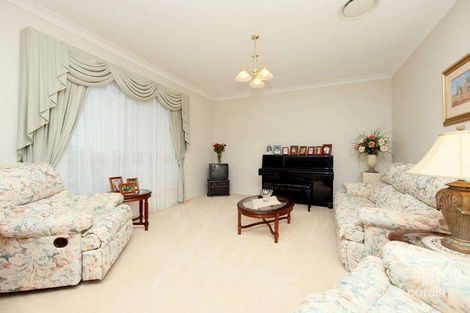 Property photo of 11 Robinia Grove Garden Suburb NSW 2289