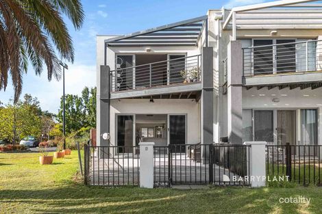 Property photo of 8/2 The Entrance Pakenham VIC 3810