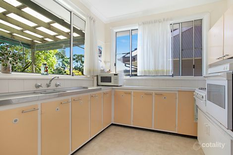 Property photo of 10 Heather Crescent Garden Suburb NSW 2289