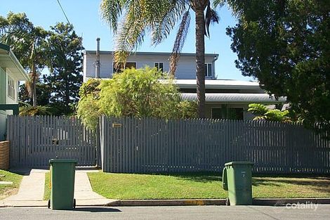 17 First Ave, Labrador, QLD 4215