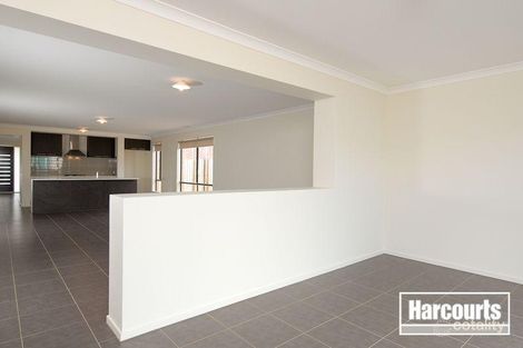 Property photo of 63 Malua Circuit Sandhurst VIC 3977