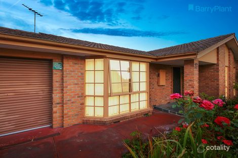 Property photo of 17 Lakeside Crescent Croydon Hills VIC 3136