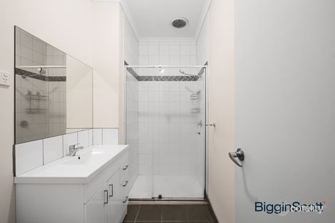 Property photo of 1/98 Tamarind Crescent Werribee VIC 3030