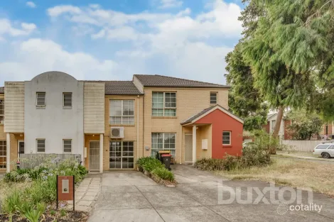 Property photo of 43 Kierens Way Chadstone VIC 3148