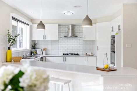 Property photo of 6 Lorena Close Hoppers Crossing VIC 3029