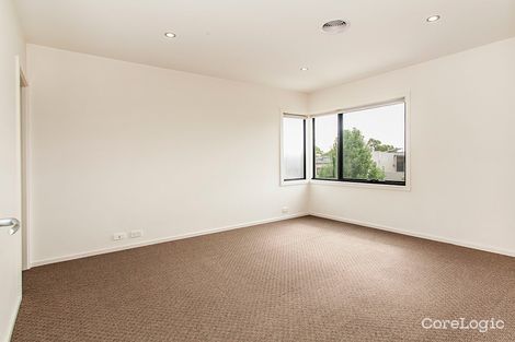 Property photo of 11 Muyan Circuit Burwood VIC 3125