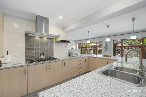 Property photo of 4 Villa Close Budgewoi NSW 2262