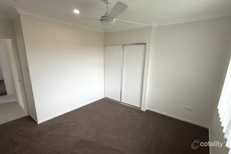 Property photo of 11 Echo Court Eli Waters QLD 4655