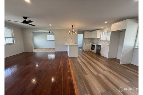 Property photo of 30 Lloyd George Street Eastern Heights QLD 4305