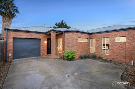 Property photo of 8A Melton Close Werribee VIC 3030