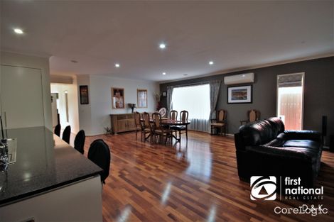 Property photo of 10 Fitzroy Place Taylors Hill VIC 3037