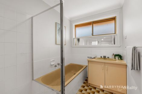 Property photo of 99 Centenary Drive Mill Park VIC 3082