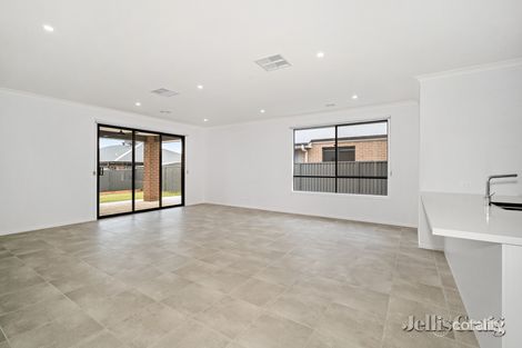 Property photo of 142 Shortridge Drive Lucas VIC 3350
