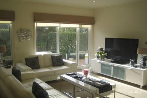 Property photo of 2/8 Graham Street Port Melbourne VIC 3207