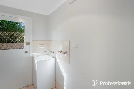 Property photo of 43 Nardoo Street Glenfield Park NSW 2650