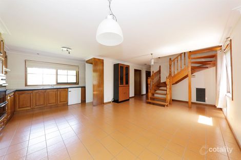 Property photo of 10 Whites Lane Glen Waverley VIC 3150