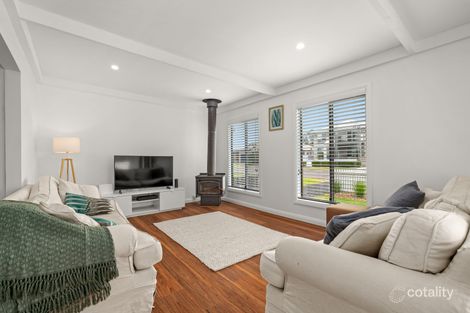 33 Kincumber Cres, Davistown, NSW 2251