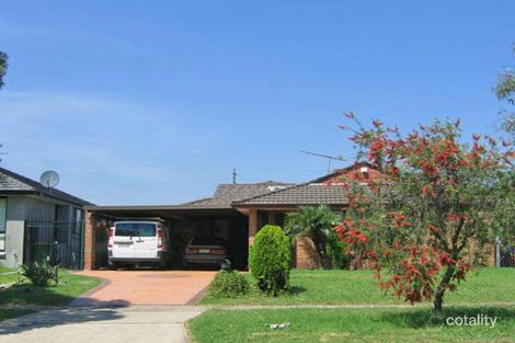 14 Lachlan St, Bossley Park, NSW 2176