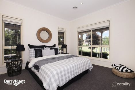 Property photo of 15 Elmville Place Craigieburn VIC 3064
