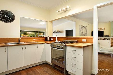 Property photo of 4 Leach Avenue Box Hill North VIC 3129