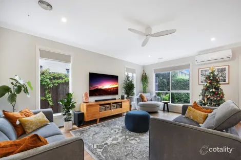 Property photo of 27 Beacon Drive Cranbourne North VIC 3977