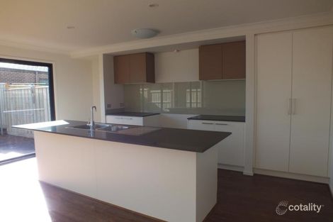 Property photo of 1 Attunga Grove Werribee VIC 3030