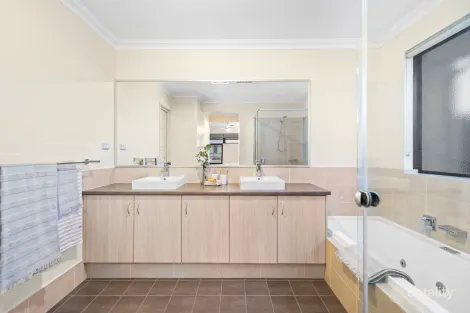 Property photo of 6 Marengo Close Aveley WA 6069