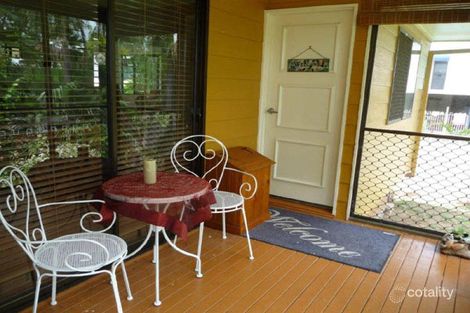 Property photo of 15 Ward Place Emerald QLD 4720