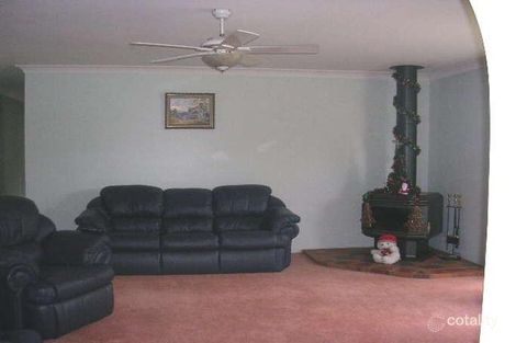 Property photo of 20-22 Bascombe Court Munruben QLD 4125