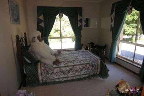 Property photo of 22 Whiteman Road Williamstown SA 5351