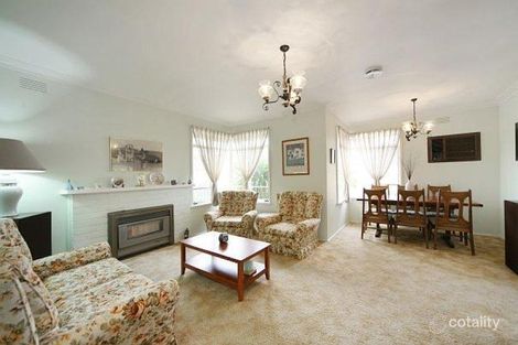 Property photo of 2 Namron Street Bentleigh East VIC 3165