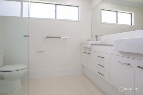 Property photo of 5 Loft Court Pimpama QLD 4209