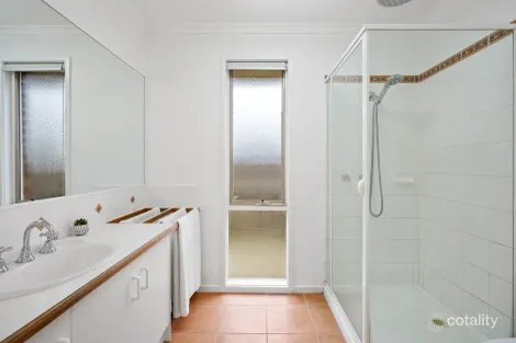 Property photo of 53 Pitfield Crescent Rowville VIC 3178