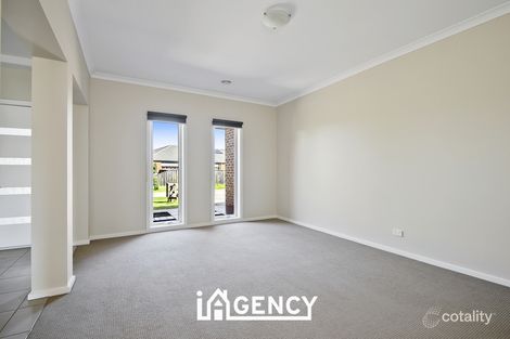 Property photo of 23 Flametree Circuit Cranbourne VIC 3977
